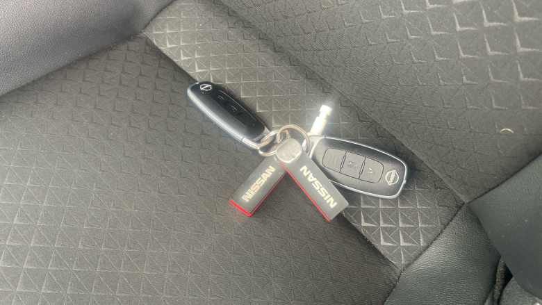 Nissan Juke 1.6 Hybrid N-Connecta 5dr Auto Hybrid Hatchback